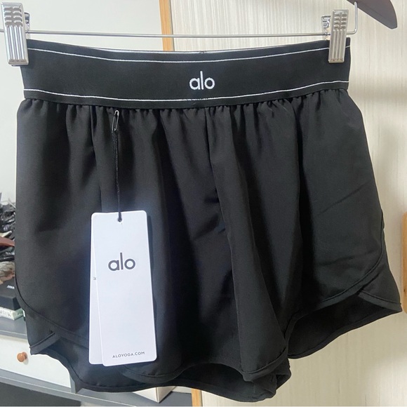 ALO Yoga Pants - ALO Yoga Women's Athletic Black Shorts